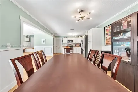 1217 NW 107th Terrace Plantation FL 33322