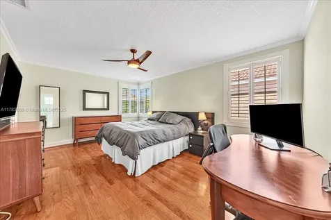 1217 NW 107th Terrace Plantation FL 33322