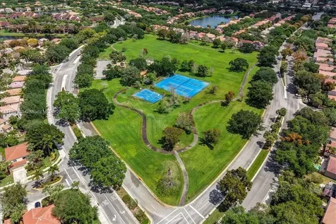 1217 NW 107th Terrace Plantation FL 33322