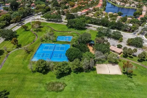 1217 NW 107th Terrace Plantation FL 33322