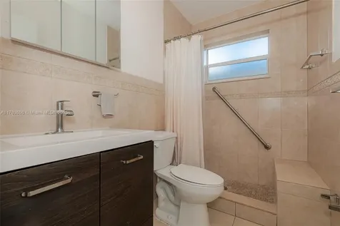 534 W 16th Street Hialeah FL 33010