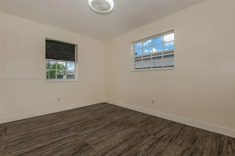 534 W 16th Street Hialeah FL 33010