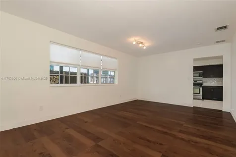 534 W 16th Street Hialeah FL 33010