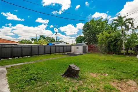534 W 16th Street Hialeah FL 33010