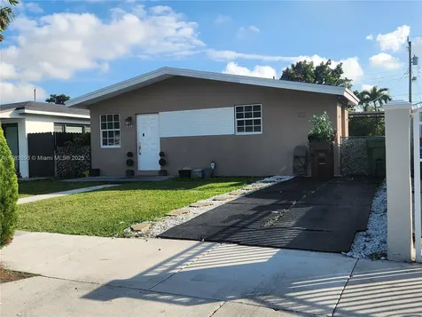 534 W 16th Street Hialeah FL 33010