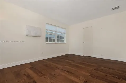 534 W 16th Street Hialeah FL 33010