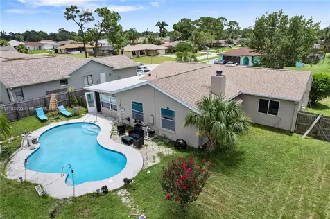 1811 Barker Street NE Palm Bay FL 32907