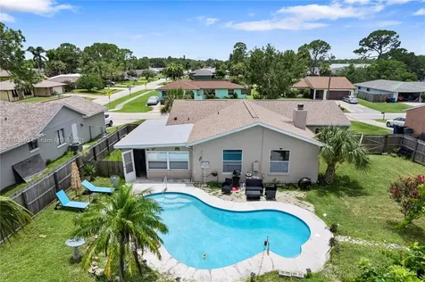 1811 Barker Street NE Palm Bay FL 32907