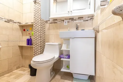 210 W 52nd Street Hialeah FL 33012