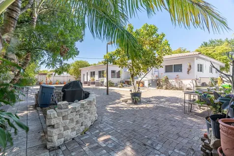 210 W 52nd Street Hialeah FL 33012