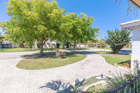 210 W 52nd Street Hialeah FL 33012