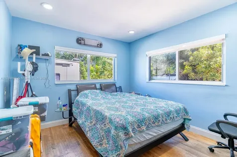 210 W 52nd Street Hialeah FL 33012