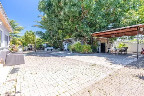 210 W 52nd Street Hialeah FL 33012