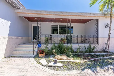 210 W 52nd Street Hialeah FL 33012