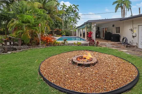 8435 SW 157th Street Palmetto Bay FL 33157