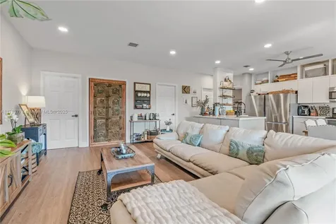 5926 NW 113th Place Doral FL 33178