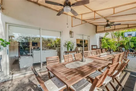 5926 NW 113th Place Doral FL 33178