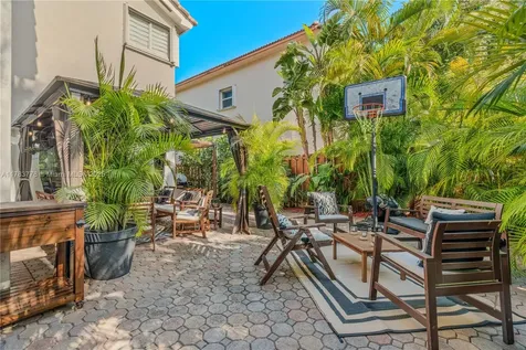 5926 NW 113th Place Doral FL 33178
