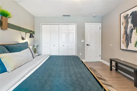 5926 NW 113th Place Doral FL 33178
