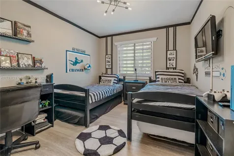 5926 NW 113th Place Doral FL 33178