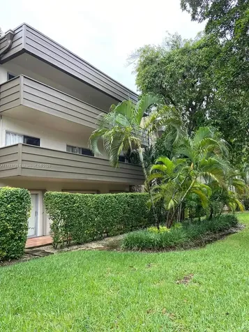 8335 SW 72nd Avenue Miami FL 33143