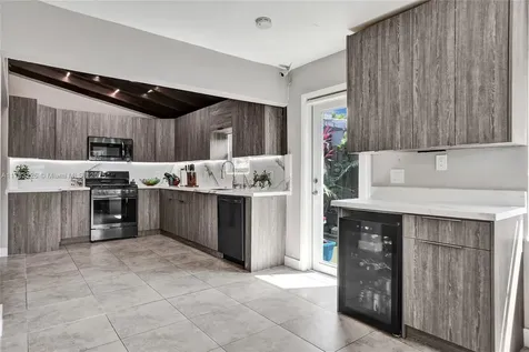 2726 Scott Street Hollywood FL 33020