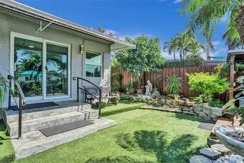 2726 Scott Street Hollywood FL 33020