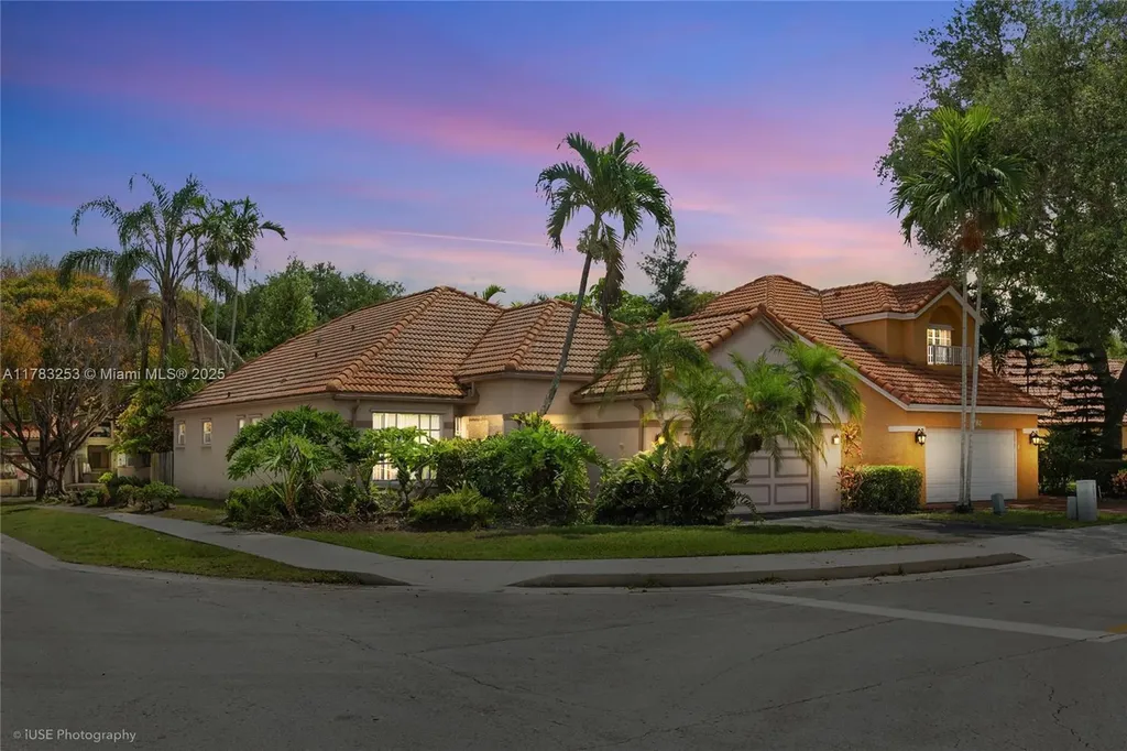 2772 Oakview Way Davie FL 33328
