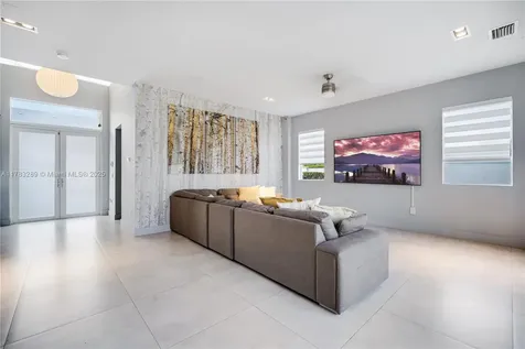 10135 NW 77th Street Doral FL 33178