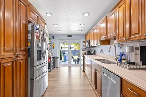 1525 SW 12th Street Miami FL 33135