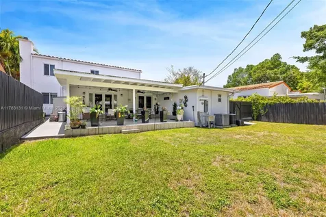1525 SW 12th Street Miami FL 33135