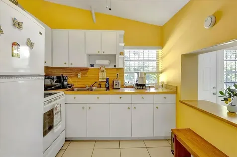 1525 SW 12th Street Miami FL 33135