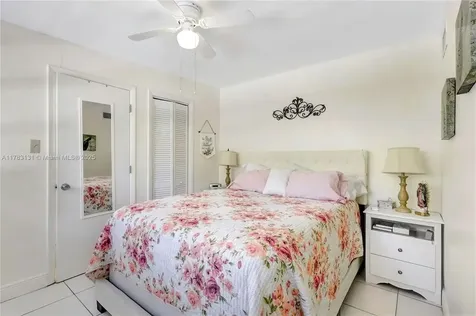 1525 SW 12th Street Miami FL 33135