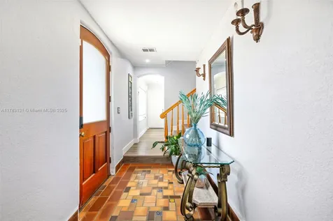 1525 SW 12th Street Miami FL 33135