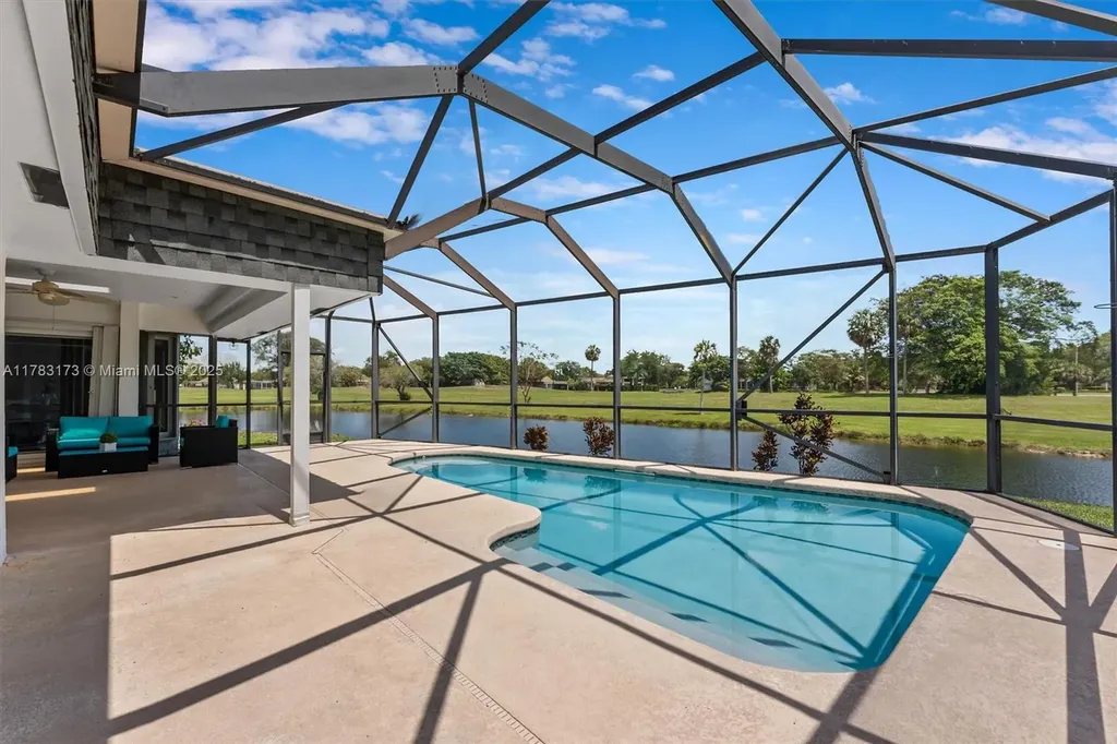 5721 Bayberry Lane Tamarac FL 33319