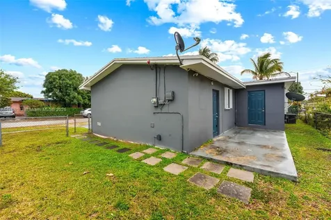 17310 NE 3rd Avenue North Miami Beach FL 33162
