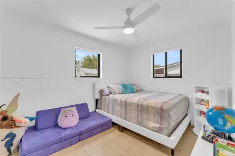 9365 Nassau Drive Cutler Bay FL 33189