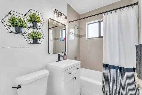 9365 Nassau Drive Cutler Bay FL 33189