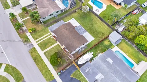 9365 Nassau Drive Cutler Bay FL 33189
