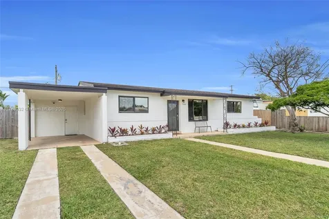 9365 Nassau Drive Cutler Bay FL 33189