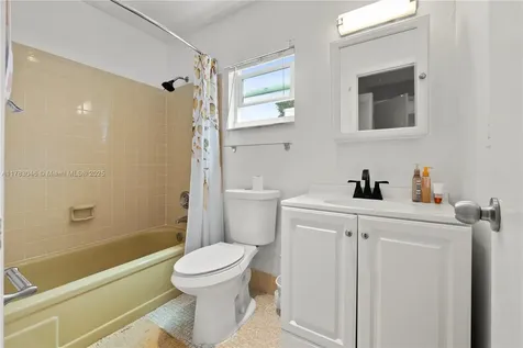 4900 NW 13th Terrace Deerfield Beach FL 33064