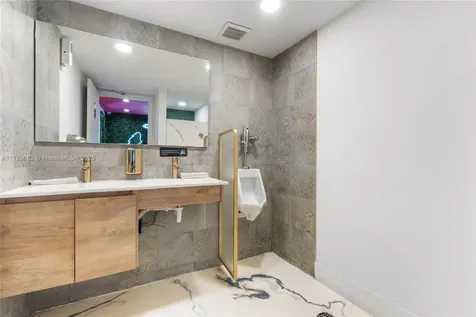 10648 Fountainbleau Boulevard Miami FL 33172