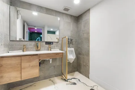 10648 Fountainbleau Boulevard Miami FL 33172