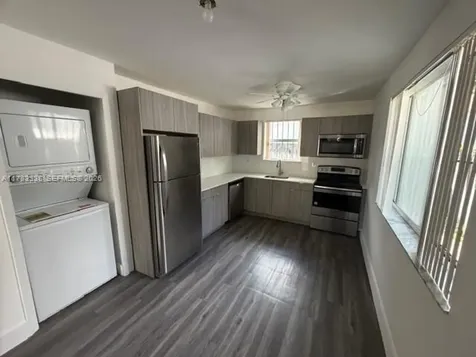580-590 NW 58th Street Miami FL 33127