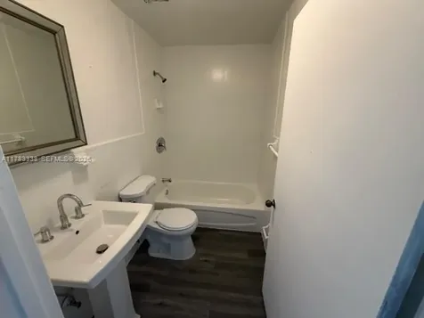 580-590 NW 58th Street Miami FL 33127