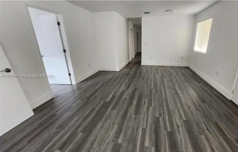 580-590 NW 58th Street Miami FL 33127