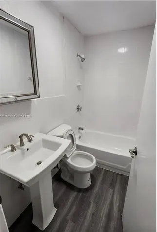 580-590 NW 58th Street Miami FL 33127