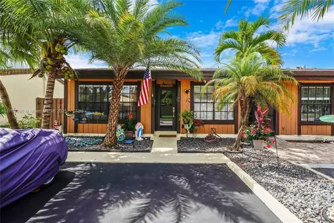 11140 Redwood Avenue Pembroke Pines FL 33026