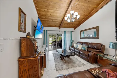 11140 Redwood Avenue Pembroke Pines FL 33026