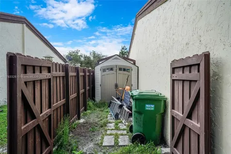 11140 Redwood Avenue Pembroke Pines FL 33026